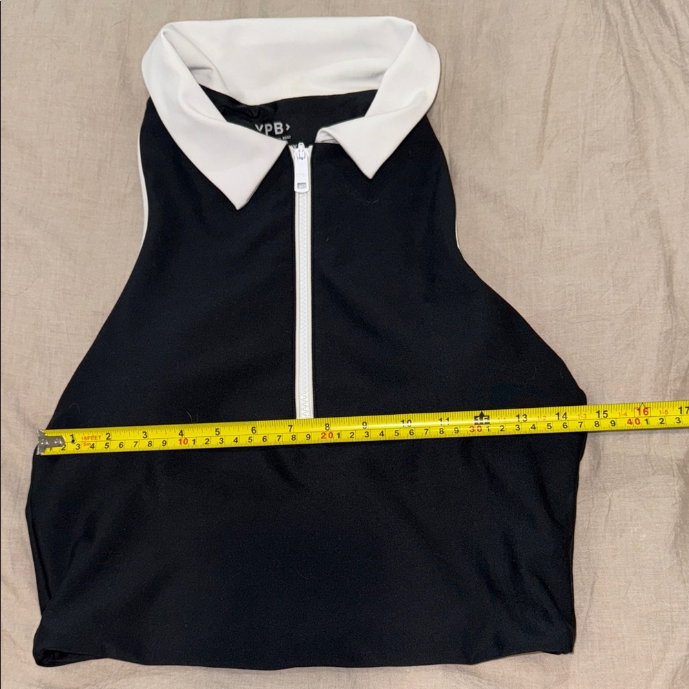 Abercrombie & Fitch Black and White Zip-Up Tank Top - Picture 4 of 9
